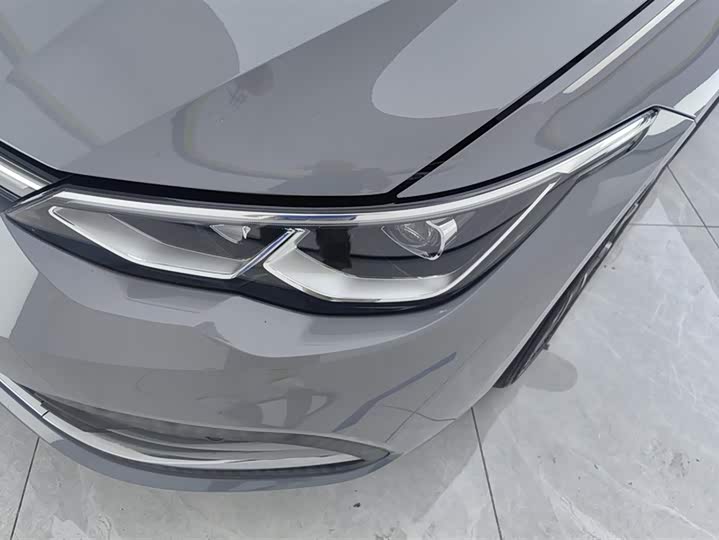 Фото 5 - Volkswagen Golf