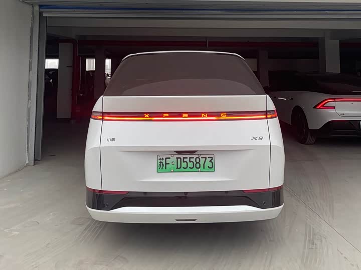 Фото 4 - XPeng X9
