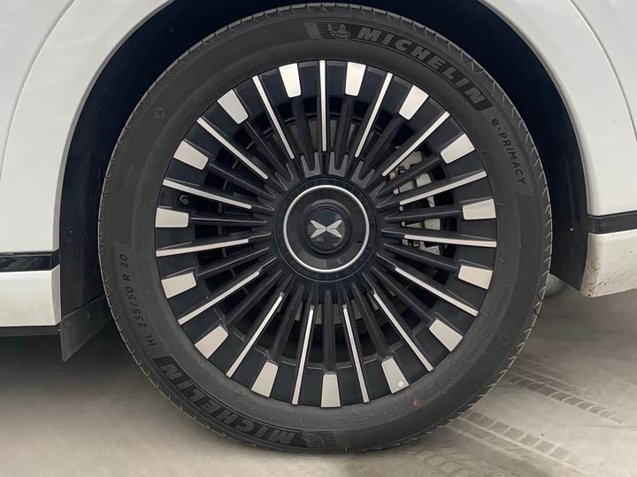 Фото 7 - XPeng X9