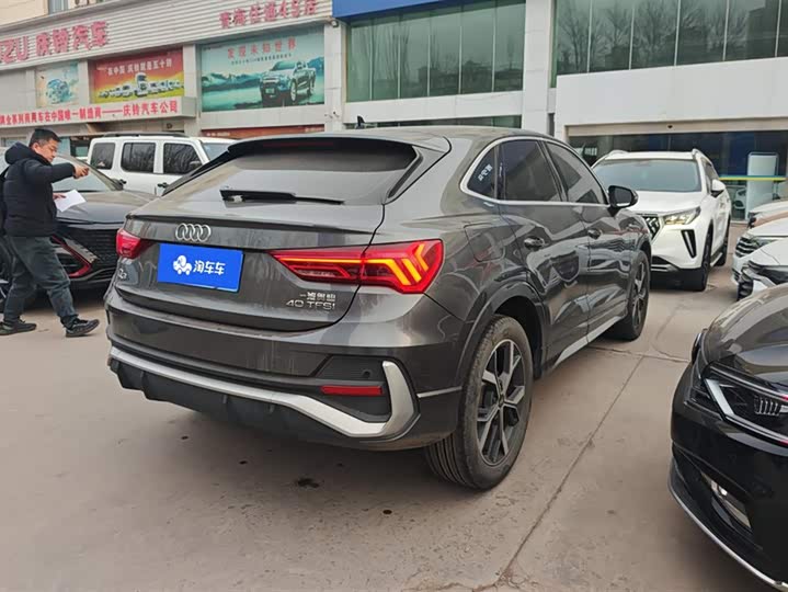 Фото 3 - Audi Q3 Sportback