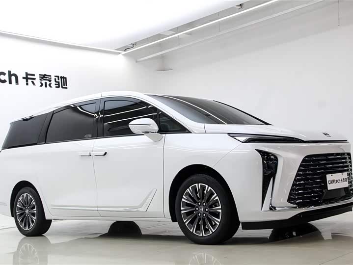 Фото 3 - Buick GL8 ES