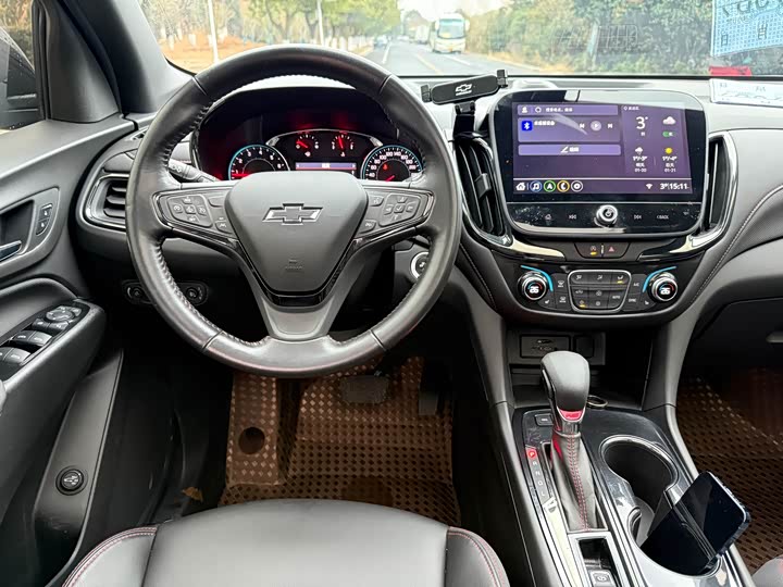 Фото 9 - Chevrolet Equinox