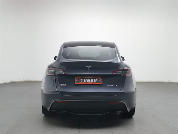 Фото 4 - Tesla Model Y