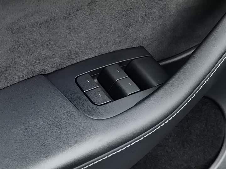 Фото 9 - Tesla Model Y