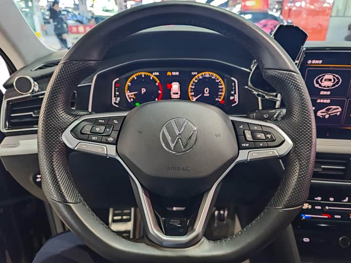 Фото 6 - Volkswagen Tiguan L Pro