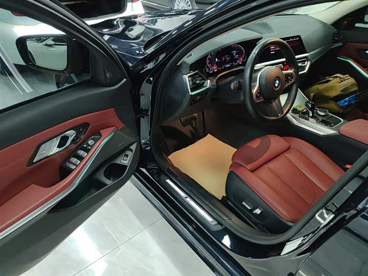 Фото 9 - BMW 3 Series