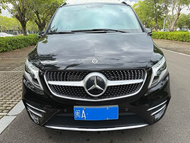 Фото 2 - Mercedes-Benz V-Class
