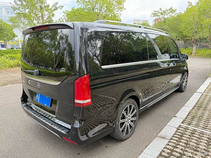 Фото 4 - Mercedes-Benz V-Class
