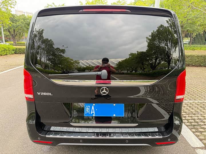 Фото 5 - Mercedes-Benz V-Class