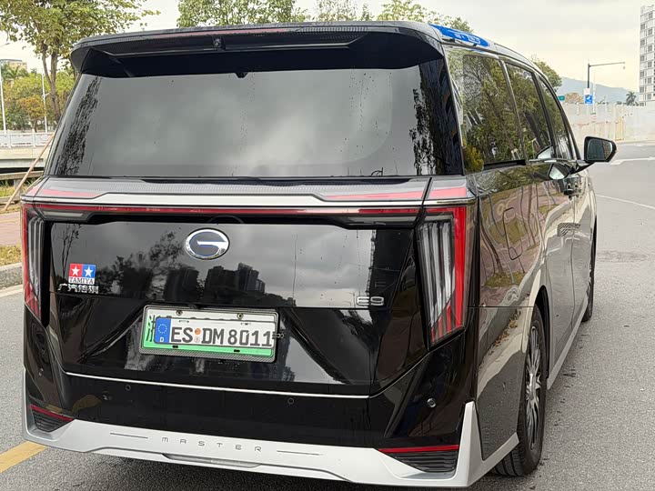 Фото 4 - GAC Trumpchi E9