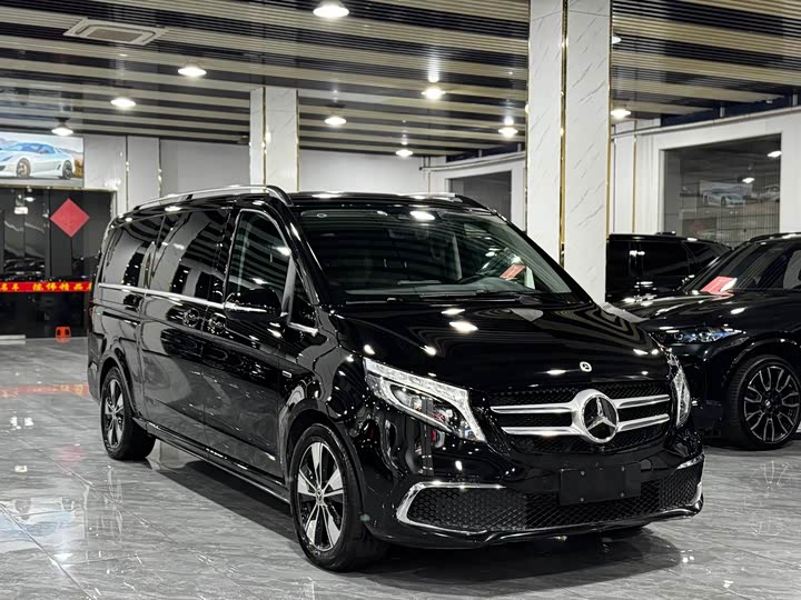 Фото 3 - Mercedes-Benz V-Class