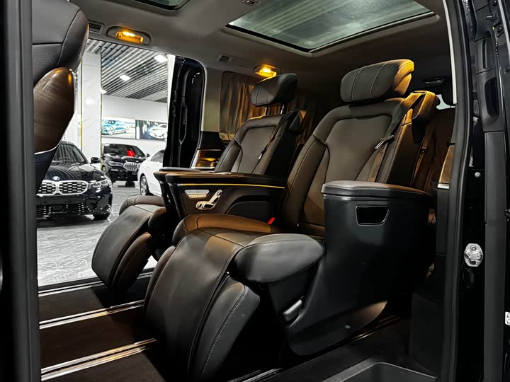 Фото 6 - Mercedes-Benz V-Class