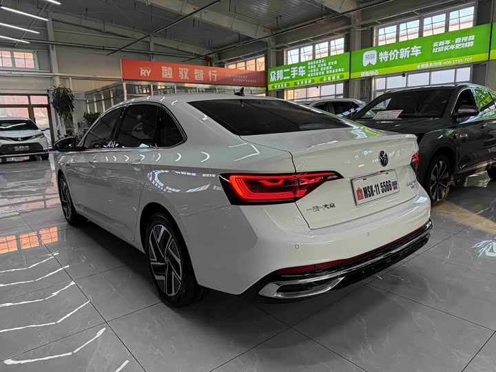 Фото 6 - Volkswagen Sagitar L