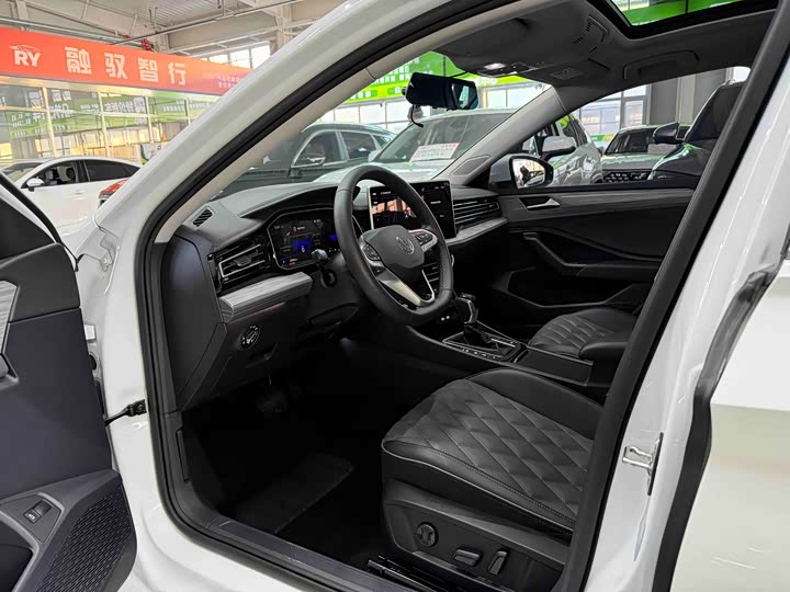 Фото 7 - Volkswagen Sagitar L