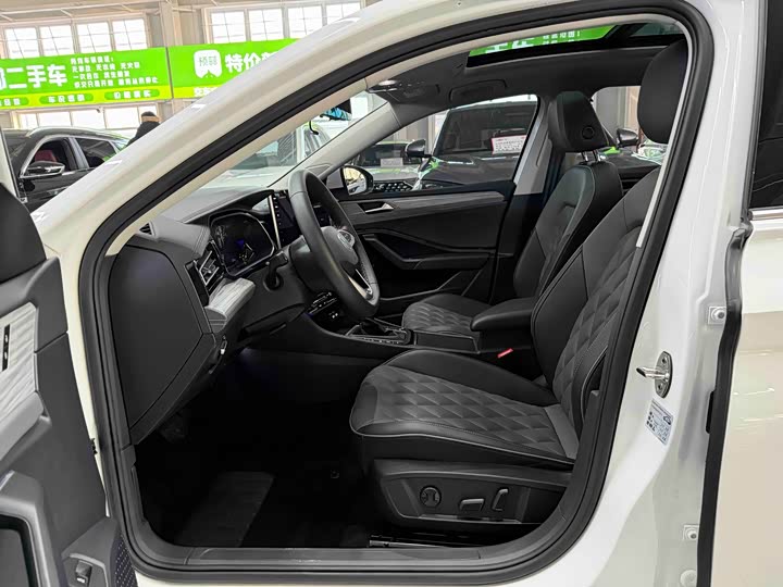 Фото 8 - Volkswagen Sagitar L