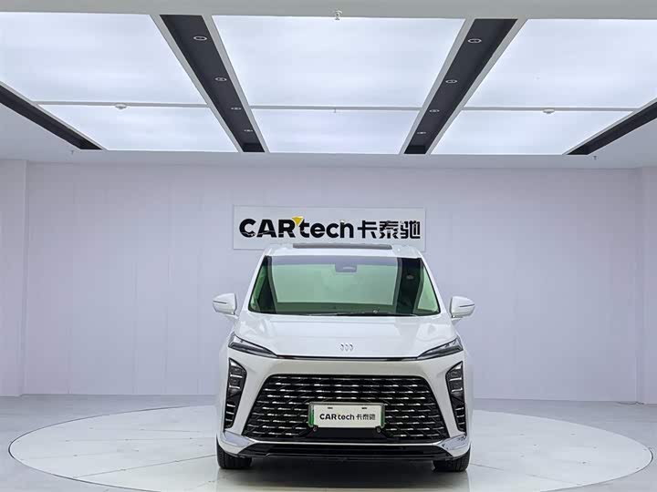 Фото 6 - Buick GL8 Hybrid