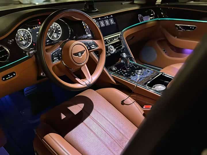 Фото 3 - Bentley Flying Spur Hybrid