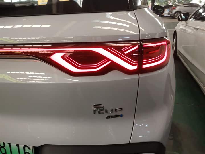 Фото 8 - BYD Yuan Up