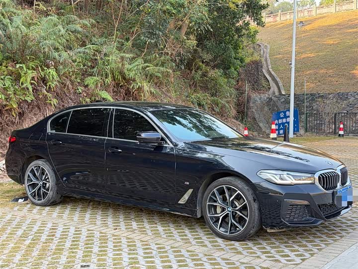 Фото 2 - BMW 5 Series