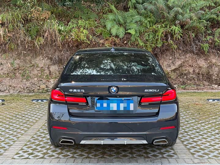 Фото 5 - BMW 5 Series