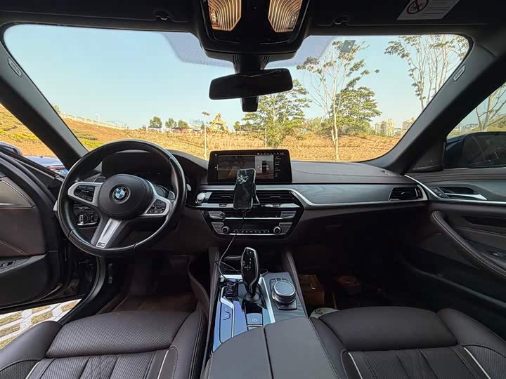 Фото 9 - BMW 5 Series