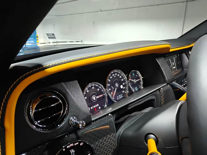 Фото 4 - Rolls-Royce Cullinan