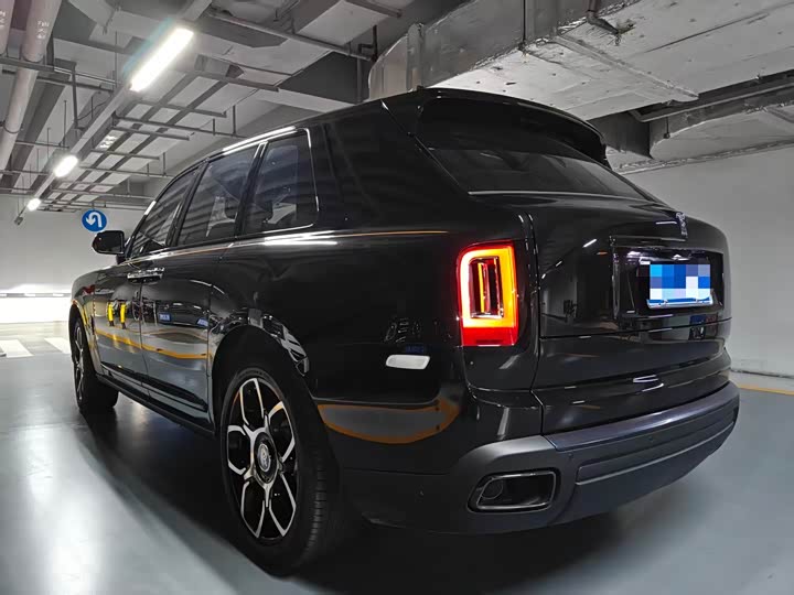 Фото 7 - Rolls-Royce Cullinan
