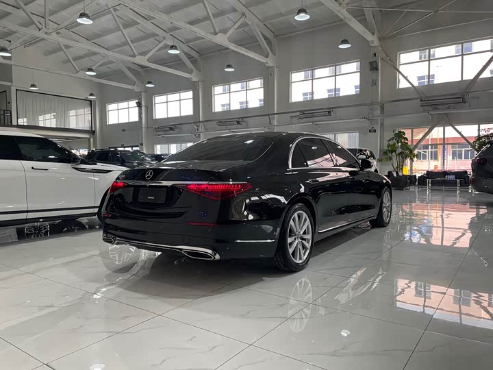 Фото 6 - Mercedes-Benz S-Class