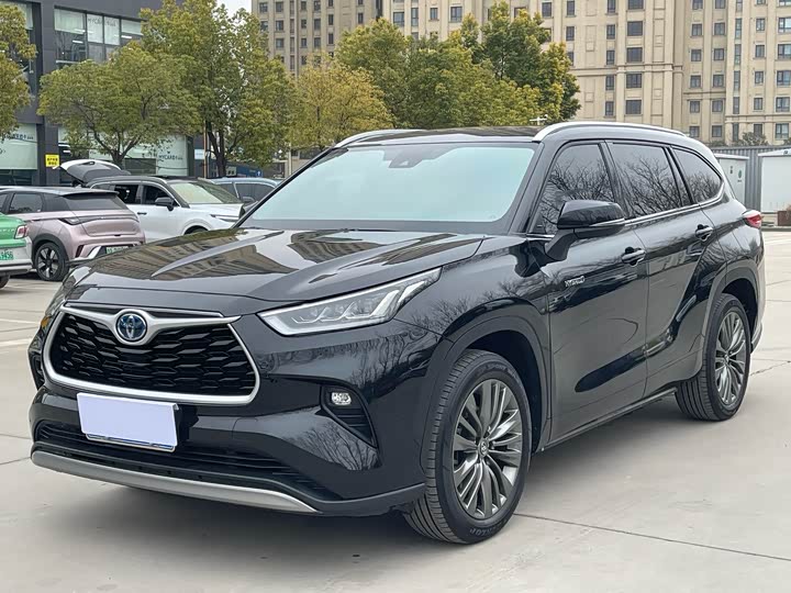 Фото 1 - Toyota Highlander