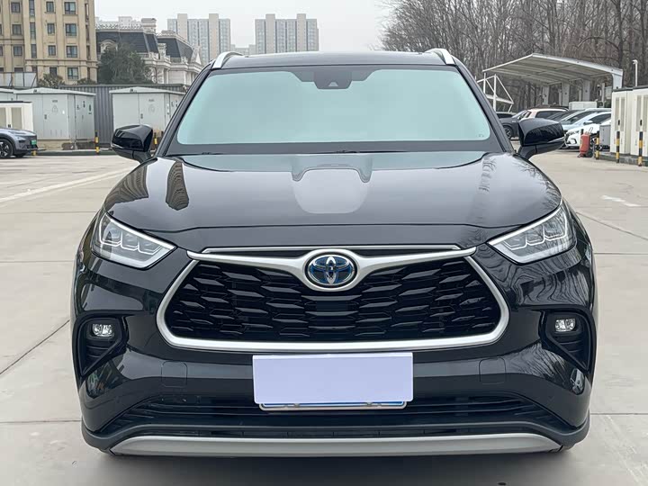 Фото 2 - Toyota Highlander