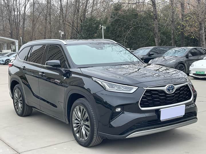 Фото 3 - Toyota Highlander