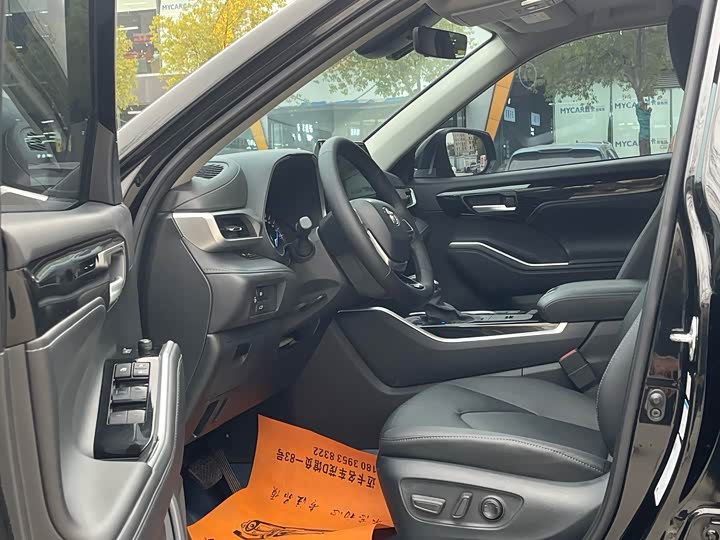 Фото 8 - Toyota Highlander