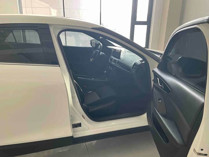 Фото 7 - Mazda CX-4