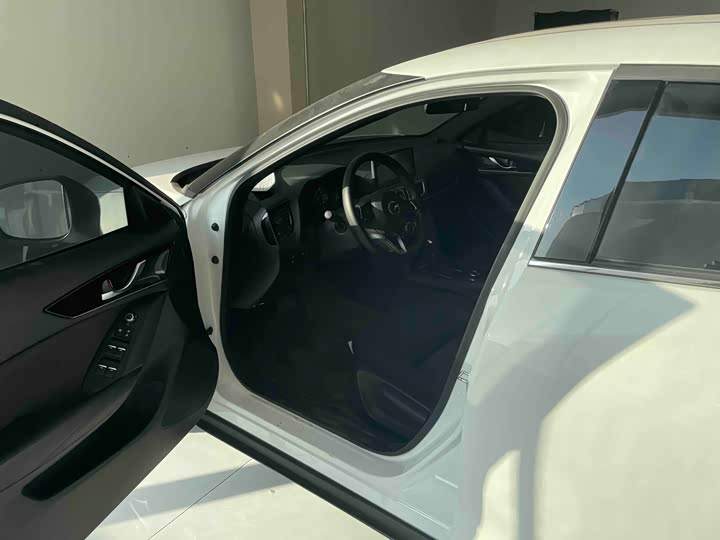 Фото 9 - Mazda CX-4