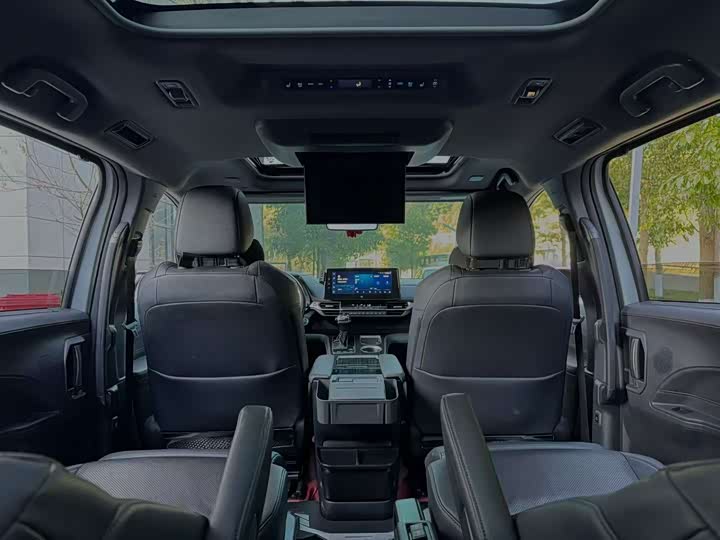 Фото 6 - Toyota Sienna