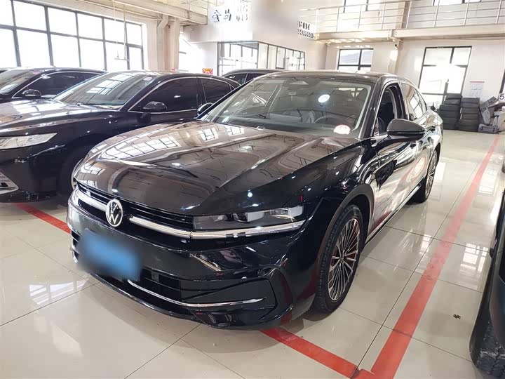 Фото 2 - Volkswagen Magotan