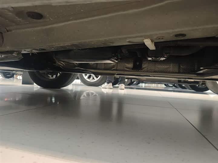 Фото 8 - Toyota Wildlander