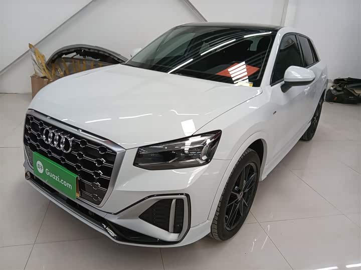 Фото 2 - Audi Q2L