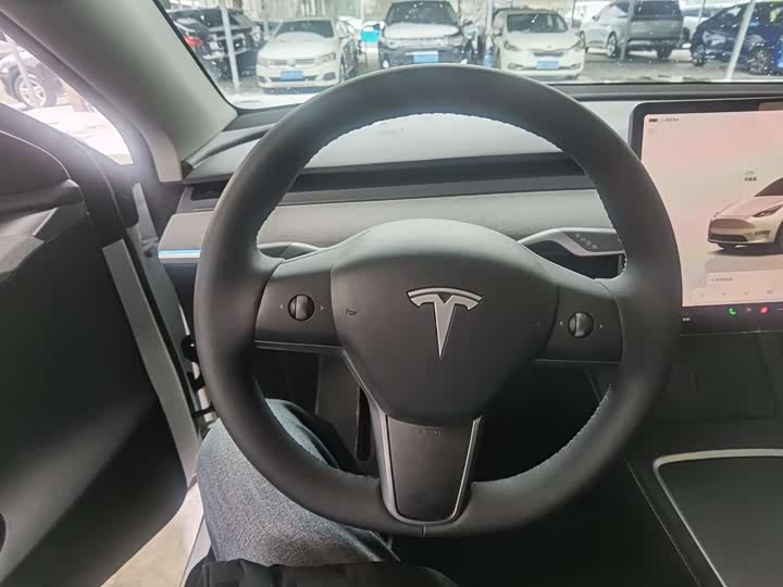 Фото 7 - Tesla Model Y