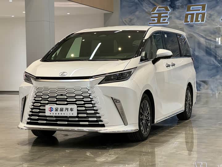 Фото 1 - Lexus LM