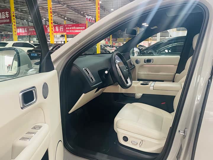 Фото 7 - LiXiang L6