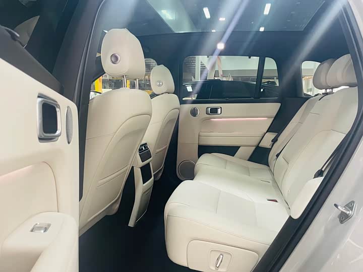 Фото 9 - LiXiang L6