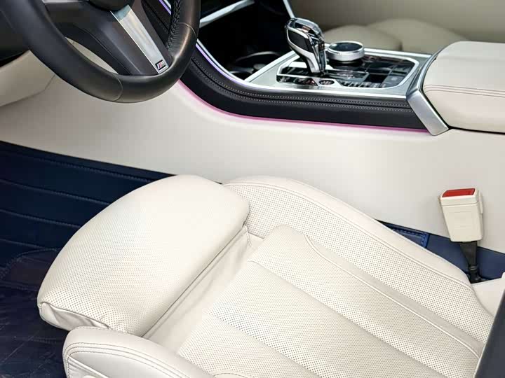 Фото 4 - BMW 8 Series