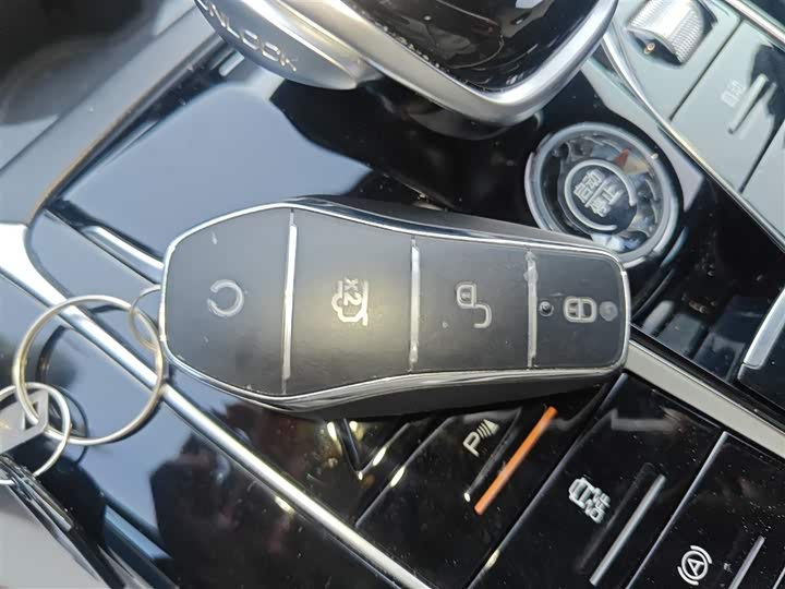 Фото 9 - BYD Qin Plus