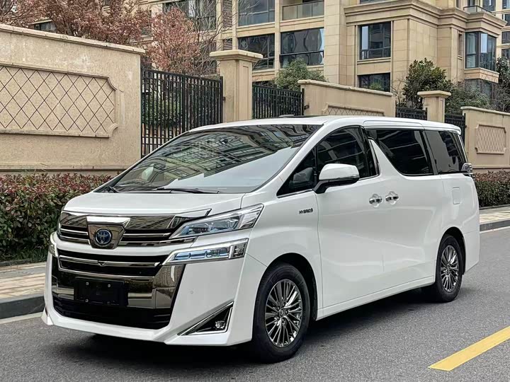 Фото 1 - Toyota Vellfire