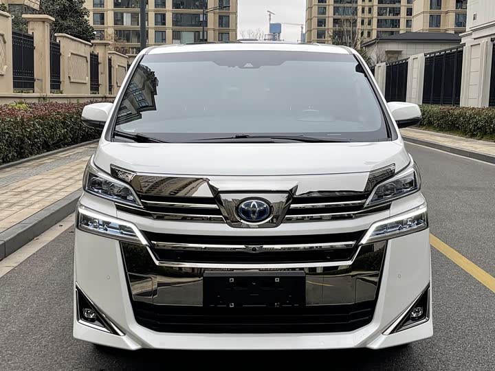 Фото 2 - Toyota Vellfire