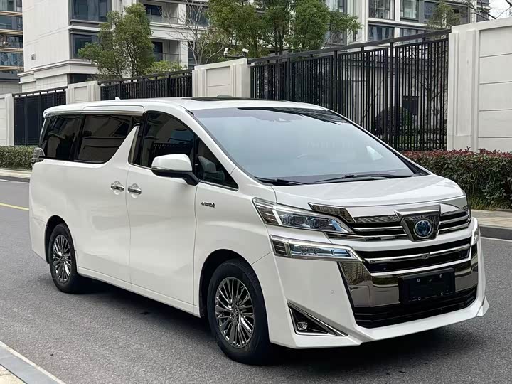 Фото 3 - Toyota Vellfire