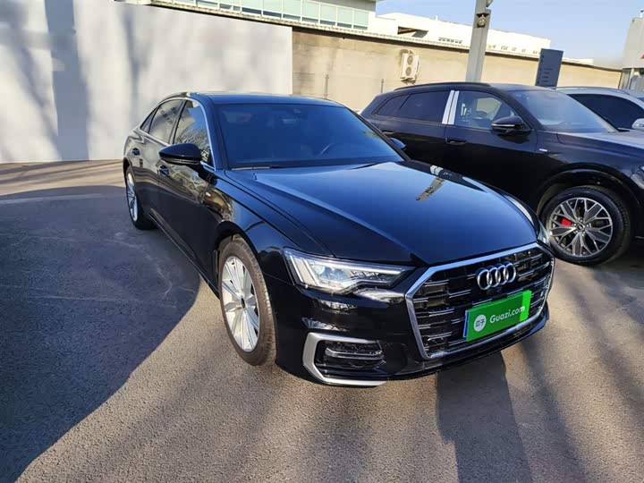 Фото 4 - Audi A6L