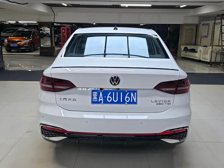 Фото 3 - Volkswagen Lavida