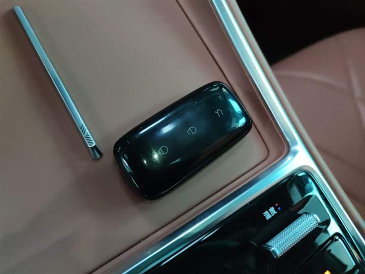 Фото 9 - Geely Galaxy L6